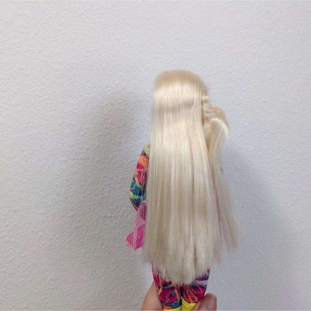 Hot Skatin Barbie Doll Articulated Jointed Blonde Hair Blue Eyes 1993 Mattel